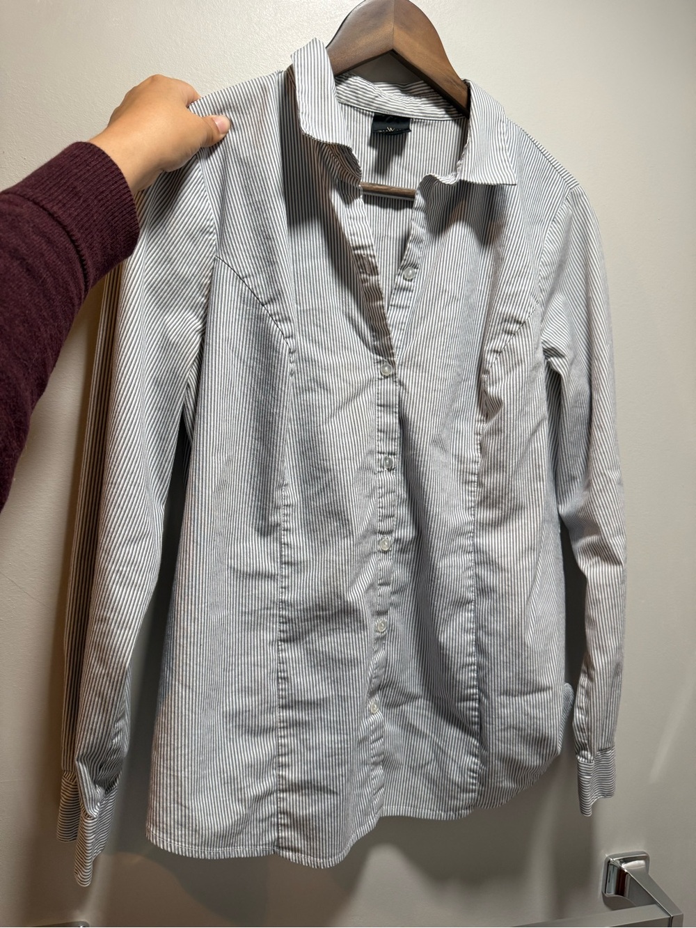 Worthington Women’s Striped White Gray Button Down Shirt size 14